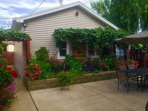 2nd image of 4421 N Neenah Ave