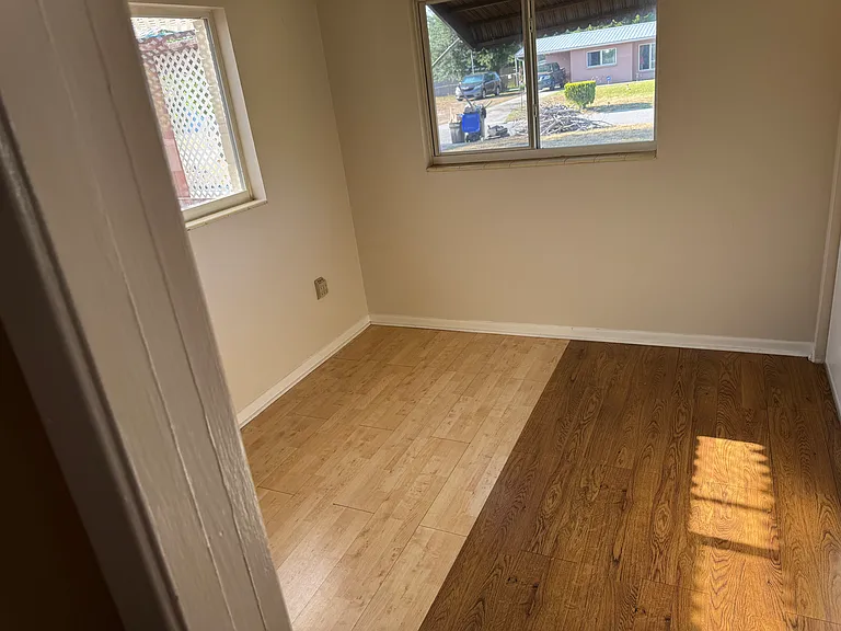 1385 Hardy St — Photo 6