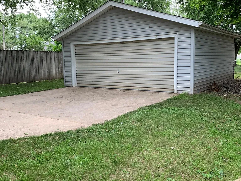 1235 Thiher Dr #A — Photo 2