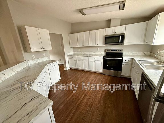 5th image of 1760 Freedom Dr