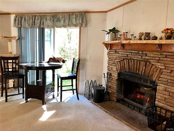 3rd image of 1719 Cambridge Ct