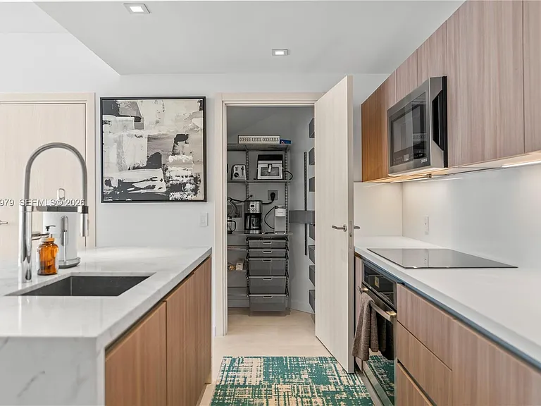 401 N Birch Rd #Townhouse 2 — Photo 7