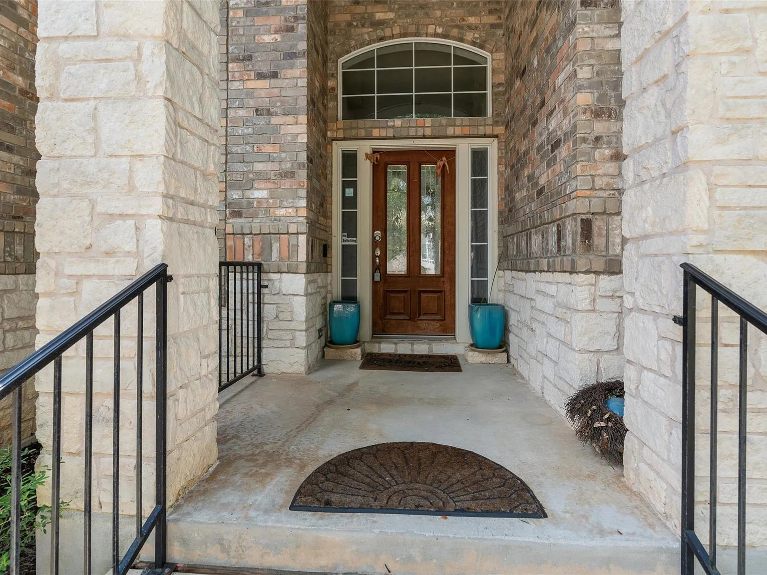4 bed, 3.5 bath, 3265 sqft, $3,499 — Photo 3
