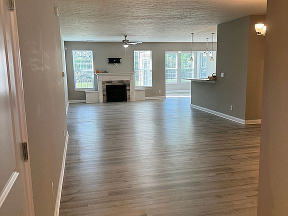 4th image of 9219 Lieven St