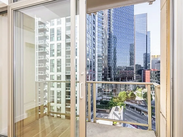 900 Lenora St #1004 — Photo 19