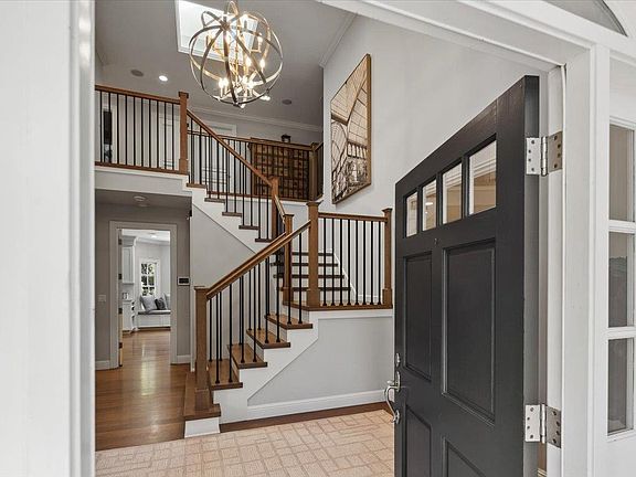 2nd image of 662 Berkeley Ave