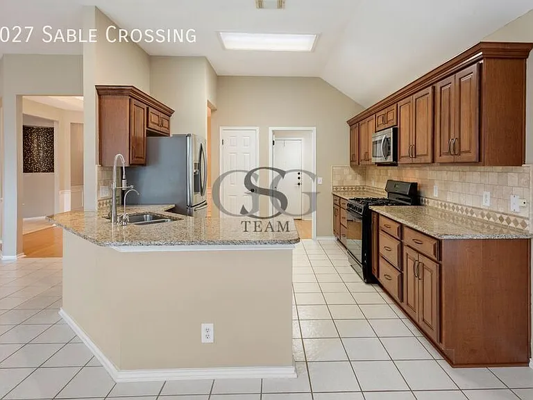 3027 Sable Xing — Photo 12