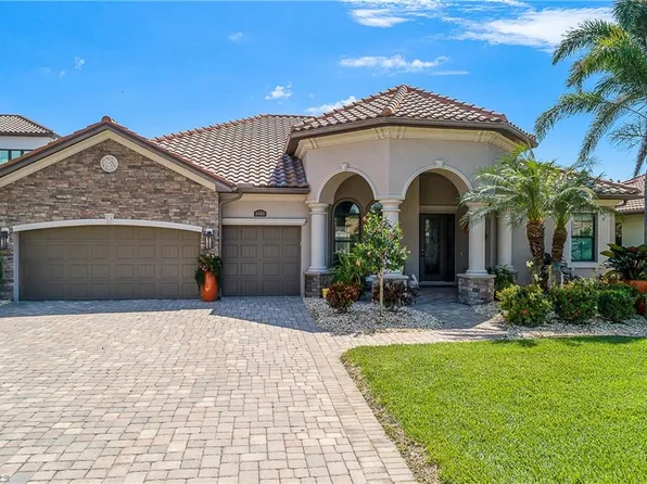 9489 Italia Way, Naples, FL 34113