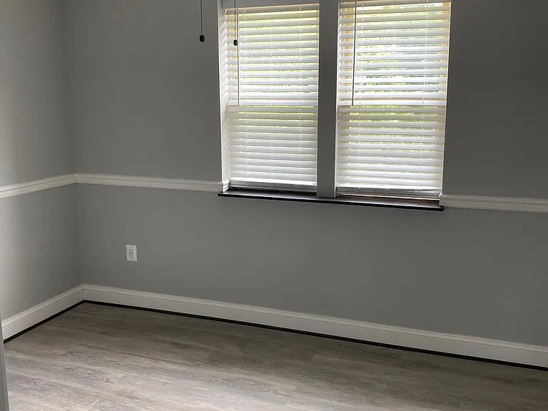 2848 Edgecombe Cir S — Photo 2