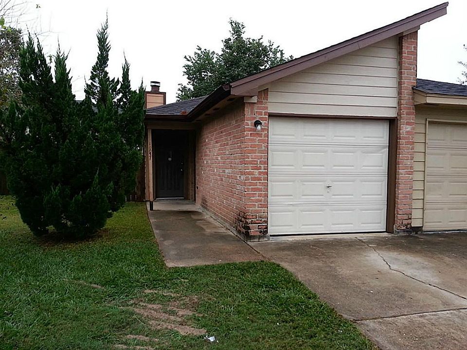 1st image of 10057 Emerald Creek Dr