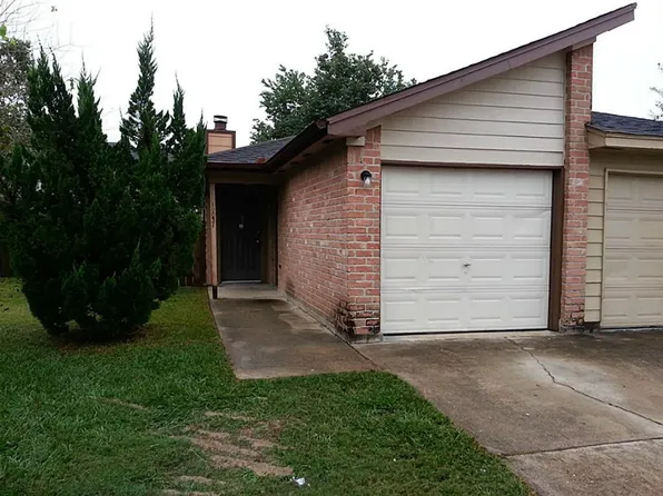 10057 Emerald Creek Dr, Houston, TX 77070