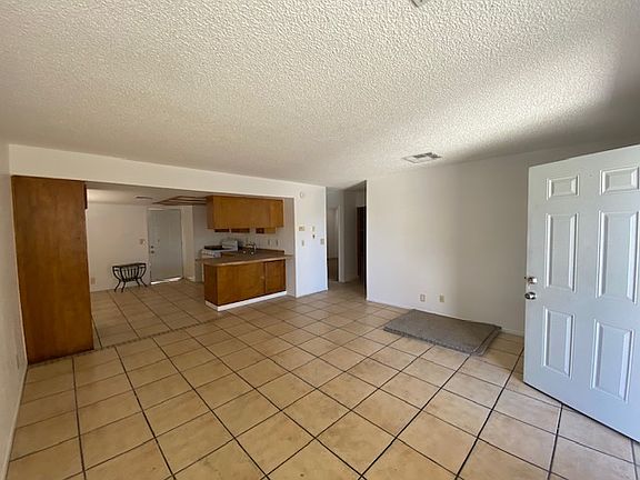 3rd image of 435 W Church Ave