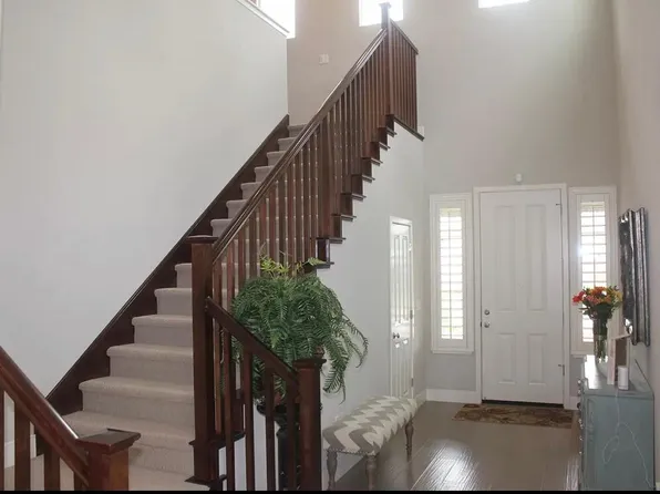 935 Lynx Pl, Gilroy, CA 95020