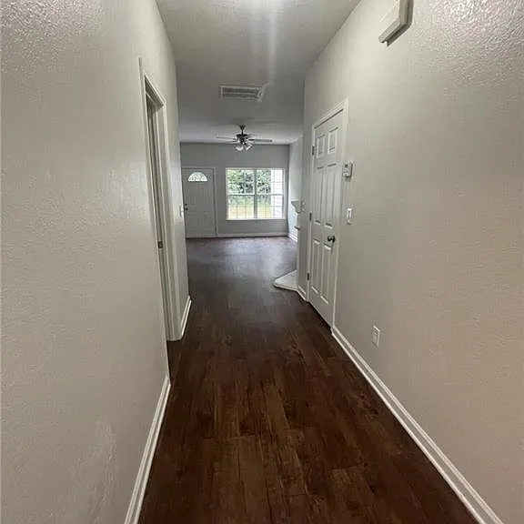 387 Brookview Dr — Photo 3