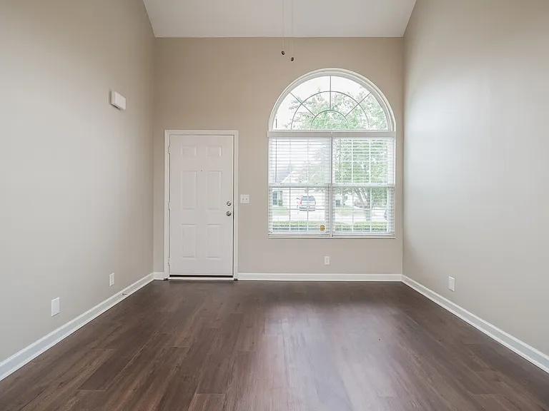 5082 Cornelius Dr — Photo 4