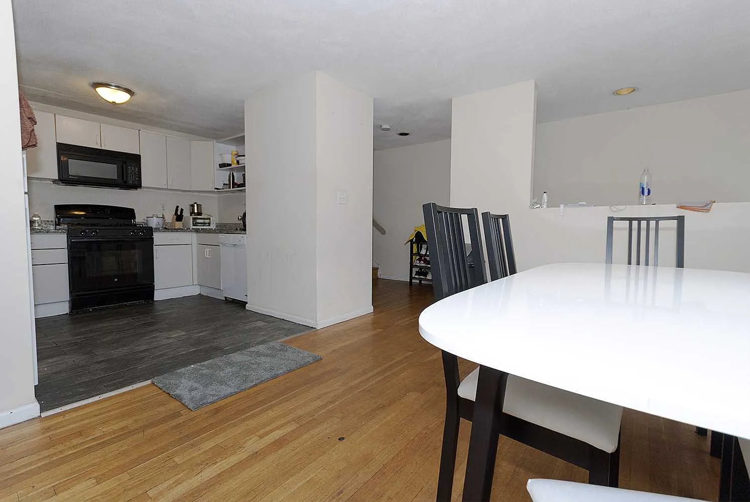 5 bed, $4,550 — Photo 2