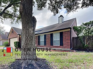 3910 Spring Meadow Dr, Pearland, TX 77584