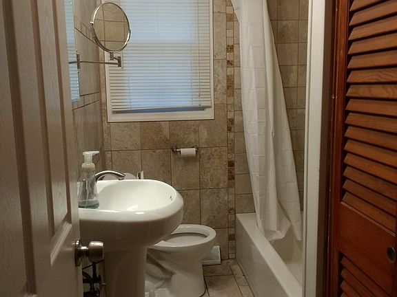 3rd image of 135 Arcadia Ave #1