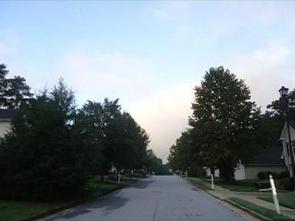 5th image of 4372 Beaverton Cir