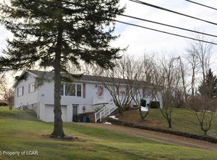 912 Lewis Rd, Wyoming, PA 18644