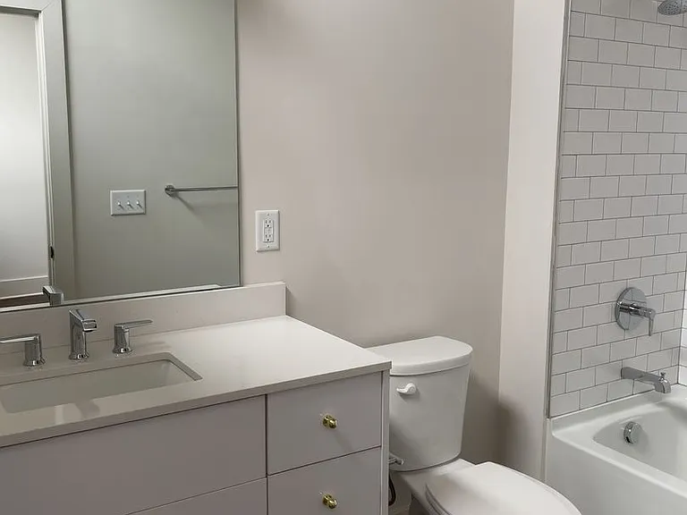 516 Berry St #201 — Photo 10