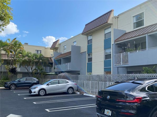 4600 SW 67th Ave APT 207