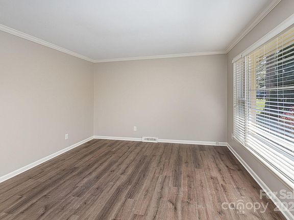 5th image of 6301 Bonnybrook Ln