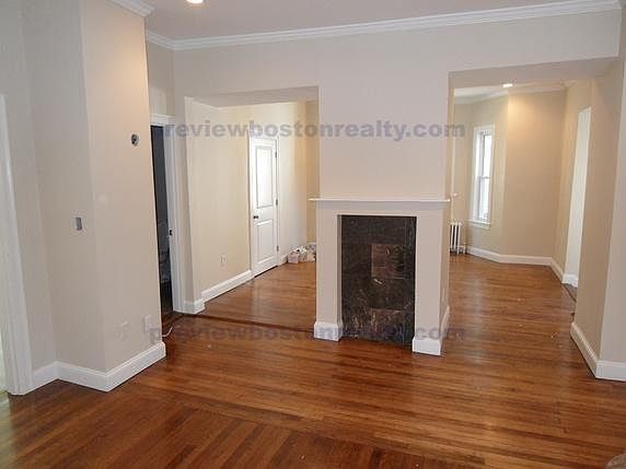 2nd image of 10 Greylock Rd #Ad2