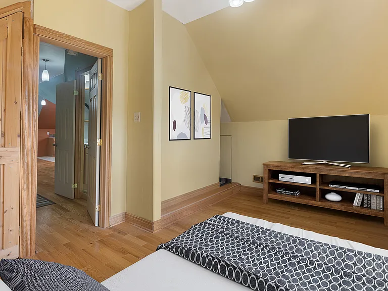 38 Marlborough Ave — Photo 11