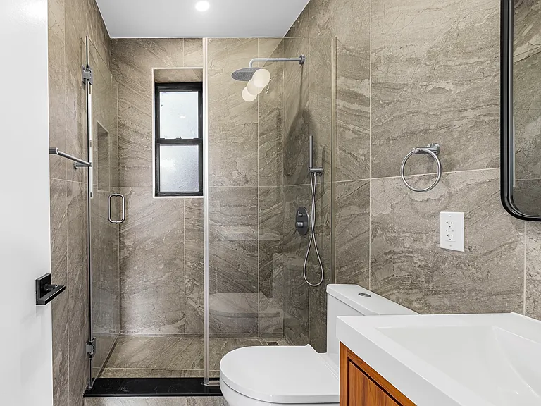 82-86 W Washington Pl #1F — Photo 13