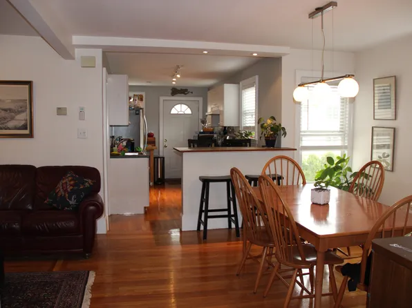 299 Washington St #2, Somerville, MA 02143