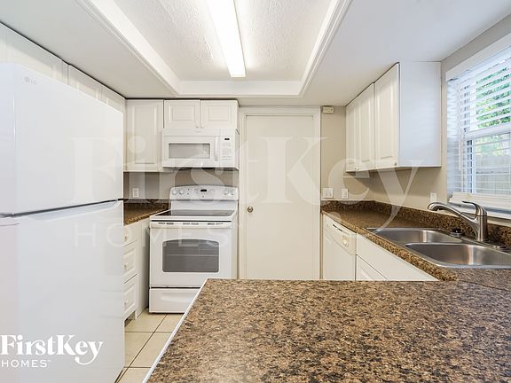 5th image of 3803 Sugar Creek Ct