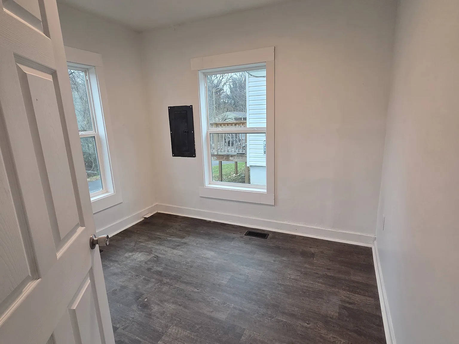 1716 Spencer Pl — Photo 3