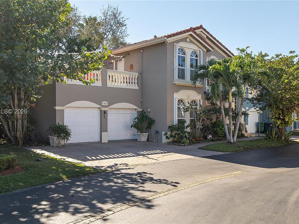 1st image of 10800 NW 51st Ln
