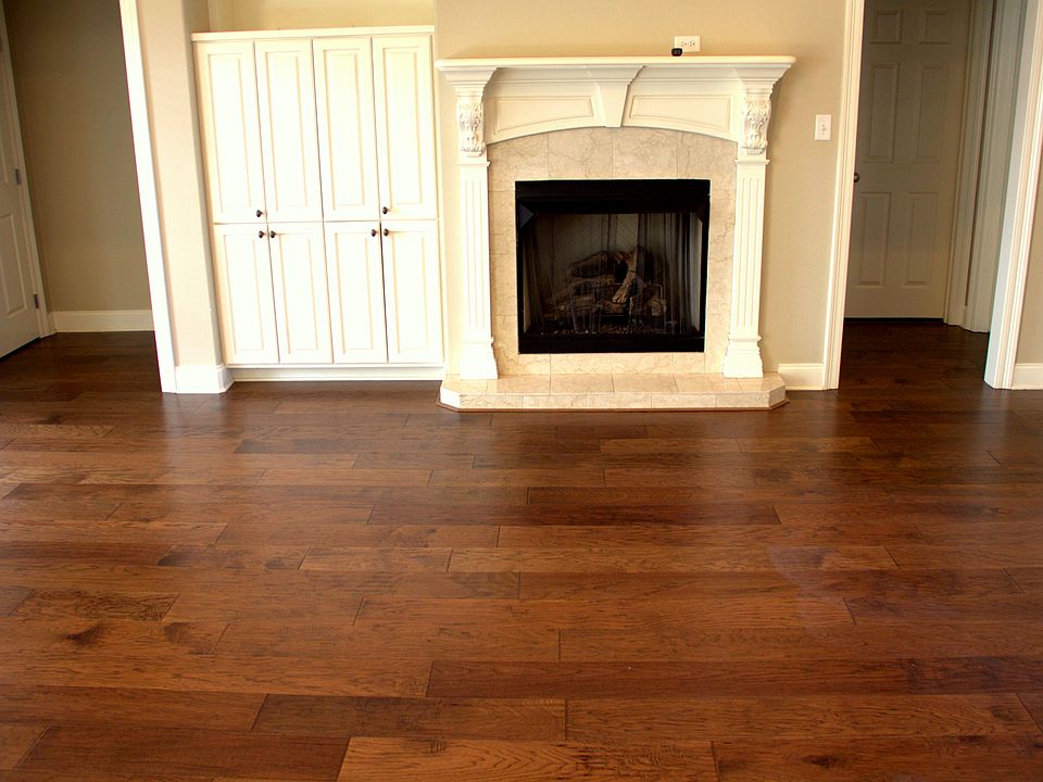 1st image of 220 Ledet Dr