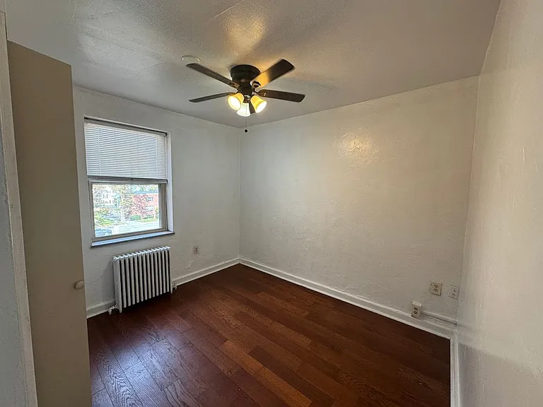 5506 Fifth Avenue — Photo 143