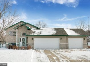 9090 Pelican Ln, Monticello, MN 55362