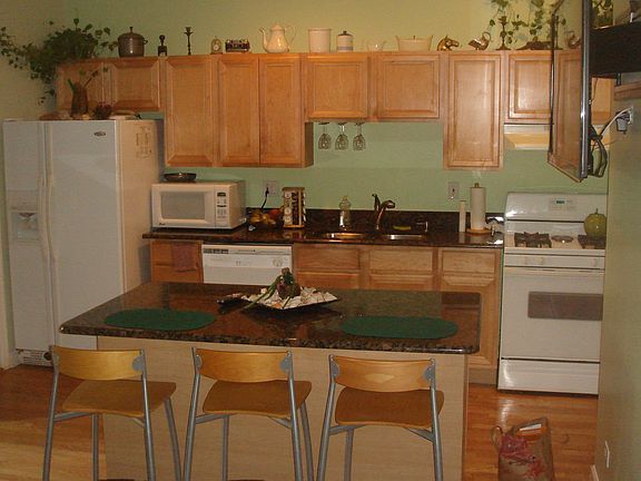 4th image of 2245 N Lawndale Ave