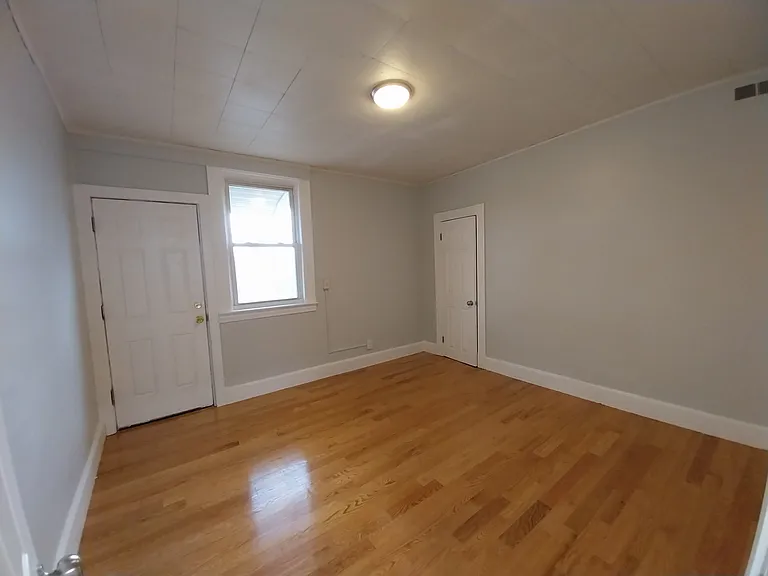 295-297 Beech St #3 — Photo 14