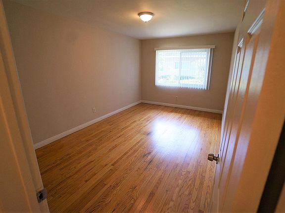 5th image of 4480 Euclid Ave APT F