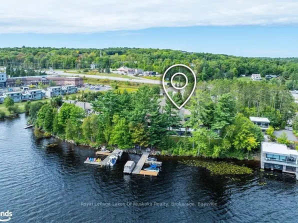 10 Coveside Dr #106, Huntsville, ON P1H 1C3