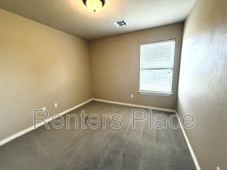 12620 Williamsport Ave — Photo 7