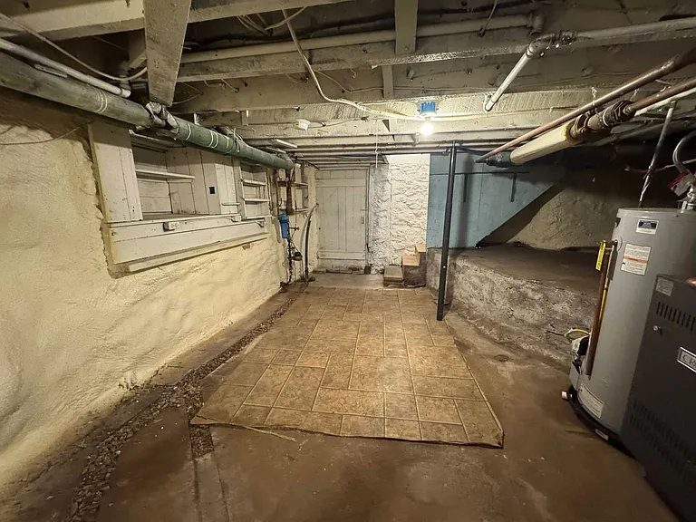105 W Houghton Ave — Photo 32