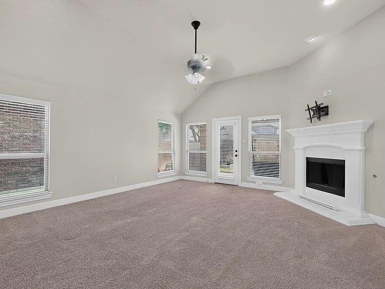 10529 Jackson Hole Ln — Photo 8