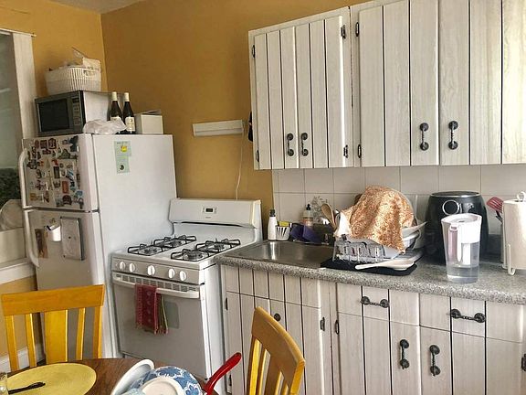 3rd image of 3050 44th St APT 3L