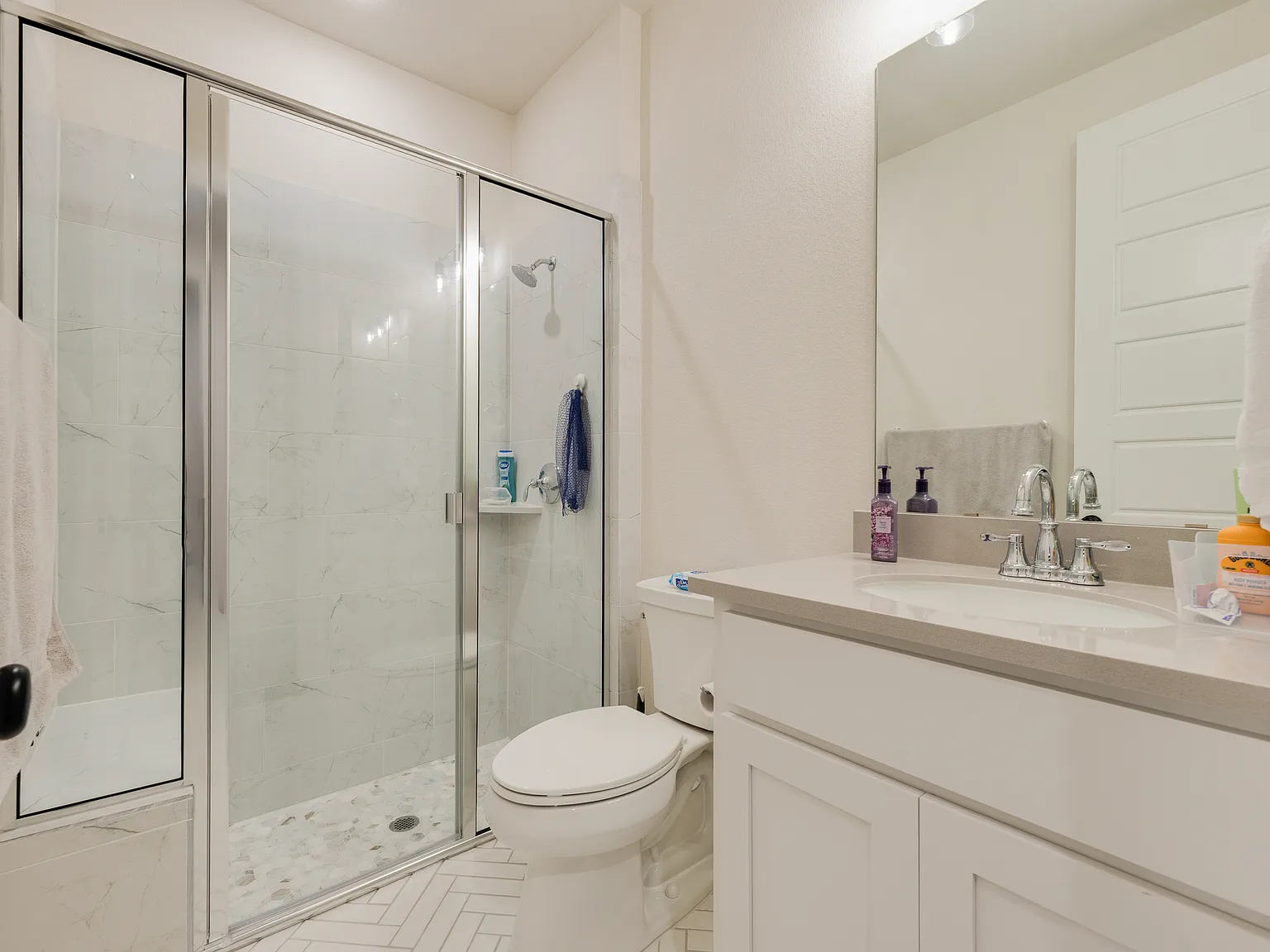 4 bed, 2853 sqft, $3,700 — Photo 3