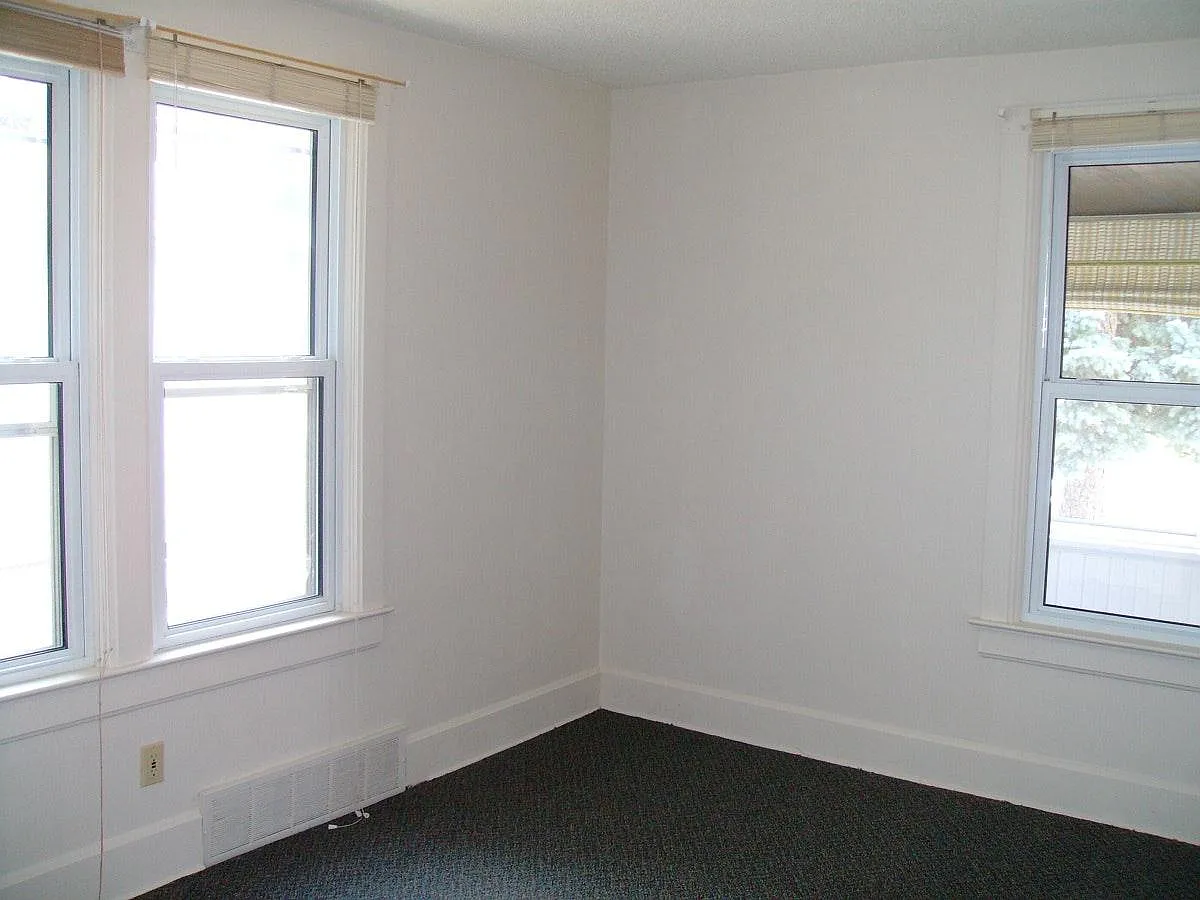 4 bed, 1200 sqft, $1,700 — Photo 4