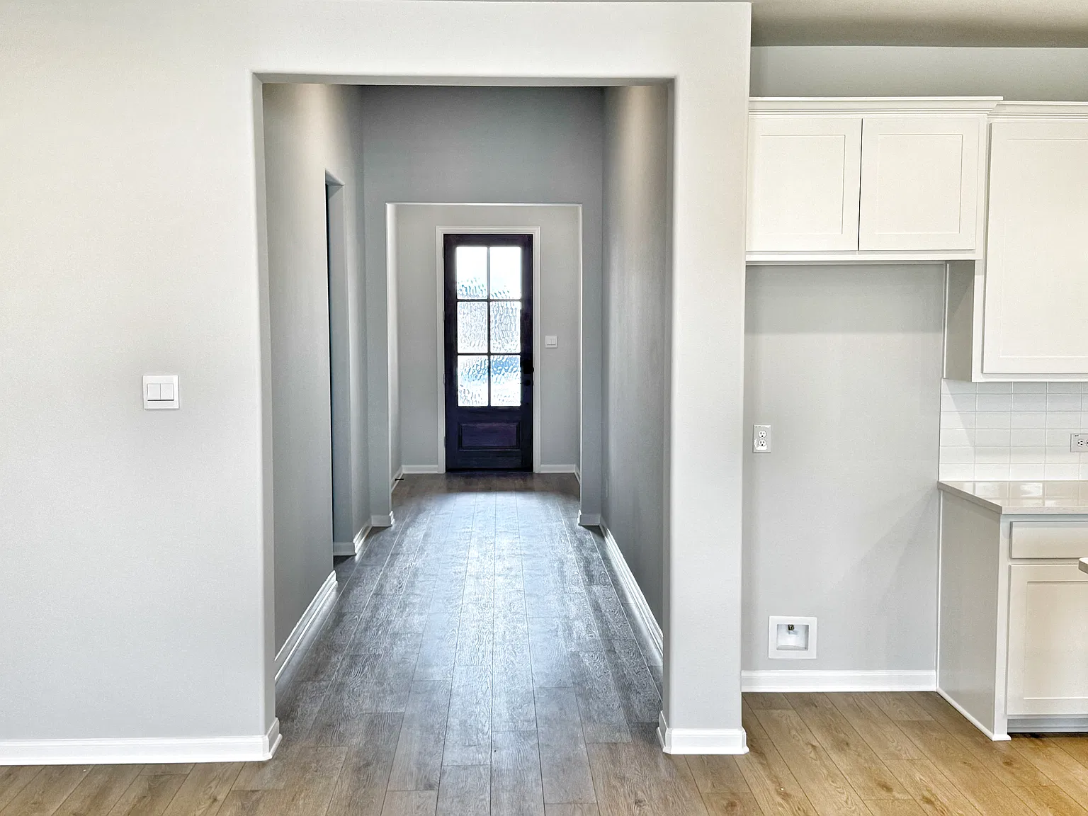 4 bed, 2087 sqft, $2,300 — Photo 3