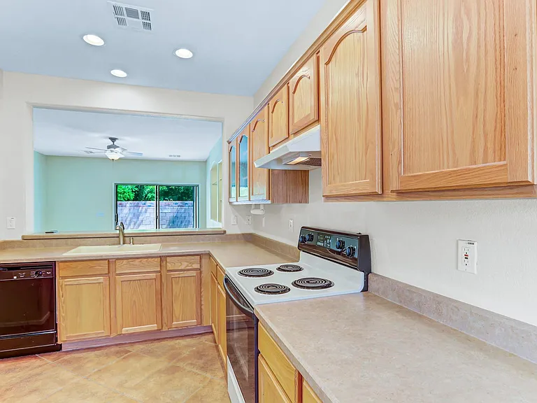 3769 S Laurel Way — Photo 8