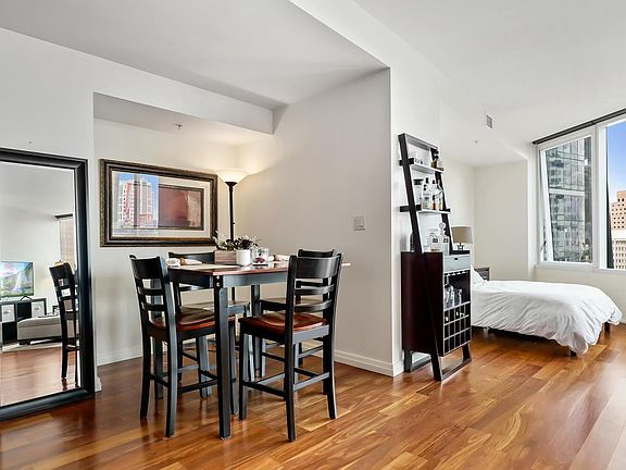 5th image of 10700 NE 4th St Unit 1808